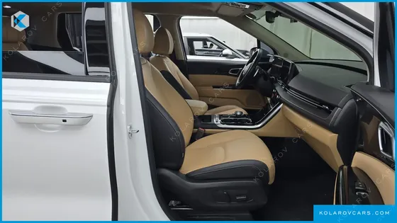 KIA CARNIVAL GASOLINE 7-SEATER SIGNATURE