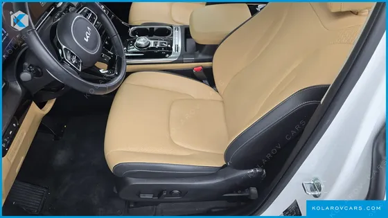 KIA CARNIVAL GASOLINE 7-SEATER SIGNATURE