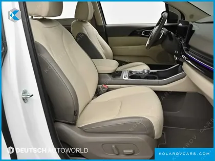 KIA CARNIVAL GASOLINE 7-SEATER SIGNATURE
