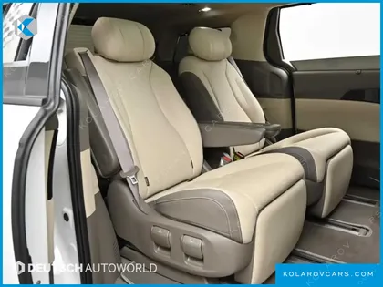 KIA CARNIVAL GASOLINE 7-SEATER SIGNATURE
