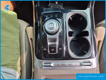KIA CARNIVAL DIESEL 9-SEATER NOBLESSE