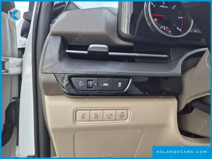 KIA CARNIVAL DIESEL 9-SEATER NOBLESSE
