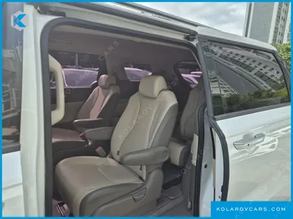KIA CARNIVAL DIESEL 9-SEATER NOBLESSE