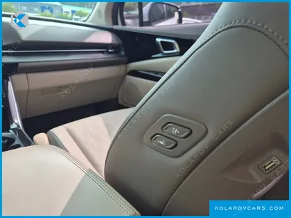 KIA CARNIVAL DIESEL 9-SEATER NOBLESSE