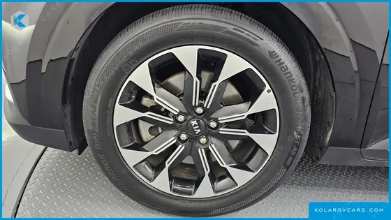 KIA CARNIVAL DIESEL 7-SEATER NOBLESSE