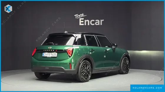 MINI COOPER 5 DOOR FAVOURED