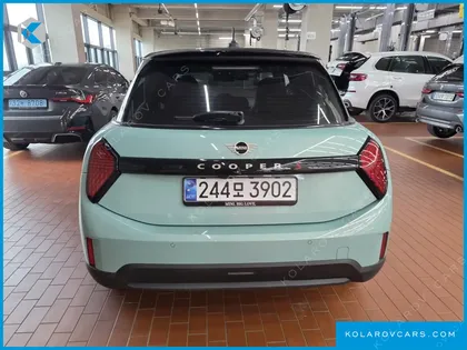 MINI COOPER 5 DOOR FAVOURED