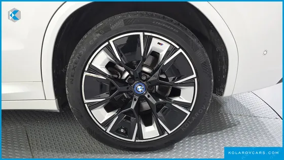 BMW IX3 M SPORTS