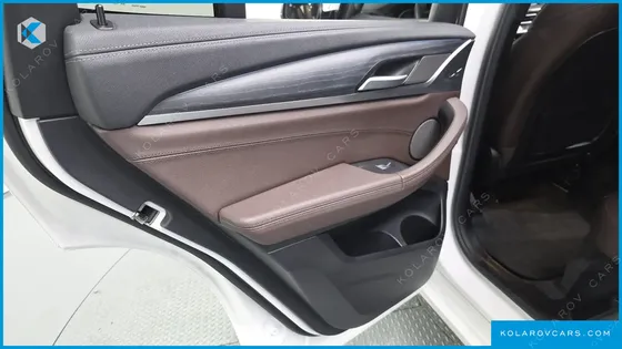 BMW IX3 M SPORTS