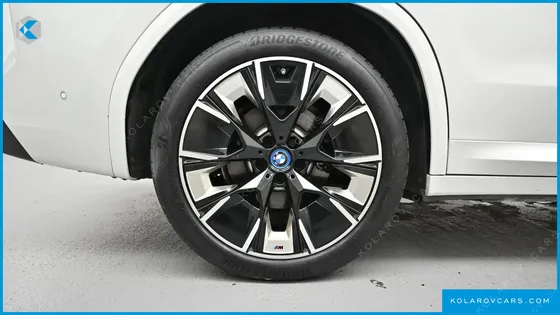 BMW IX3 M SPORTS