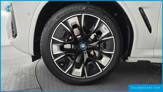 BMW IX3 M SPORTS