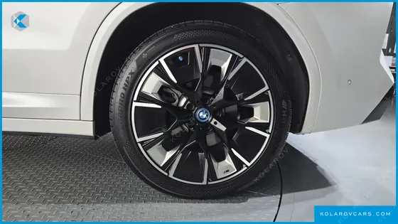 BMW IX3 M SPORTS