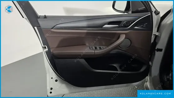 BMW IX3 M SPORTS