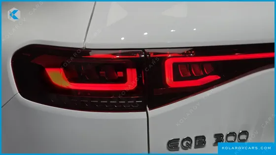 MERCEDES EQB EQB300 4MATIC AMG LINE
