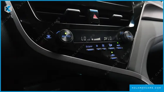 TOYOTA CAMRY 2.5 LE HYBRID