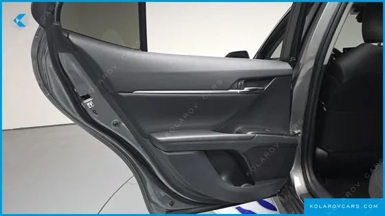 TOYOTA CAMRY 2.5 LE HYBRID
