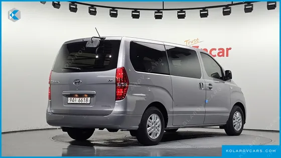HYUNDAI STAREX VAN 3-SEATER
