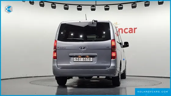 HYUNDAI STAREX VAN 3-SEATER