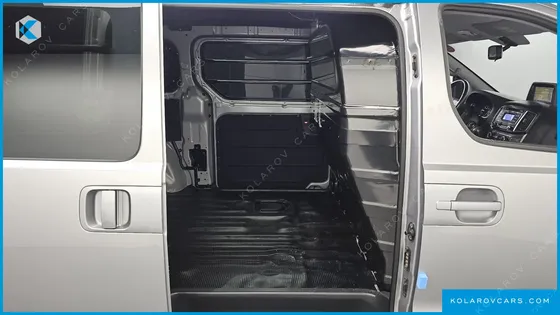 HYUNDAI STAREX VAN 3-SEATER