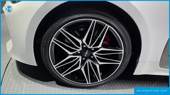 KIA STINGER 2.5 AWD MASTERS