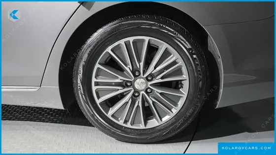 HYUNDAI GRANDEUR EXCLUSIVE