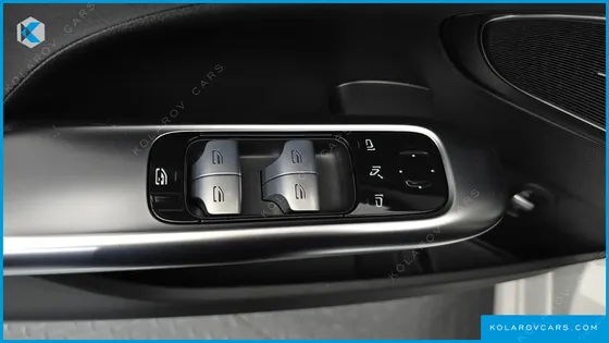 MERCEDES C-CLASS C300 4MATIC AVANTGARDE
