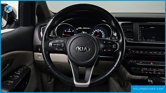 KIA CARNIVAL 9-SEATER NOBLESSE SPECIAL
