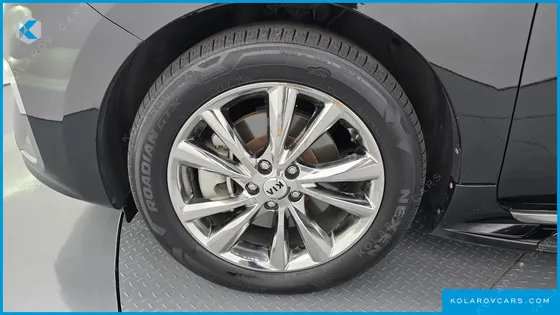 KIA CARNIVAL 9-SEATER PRSTIGE