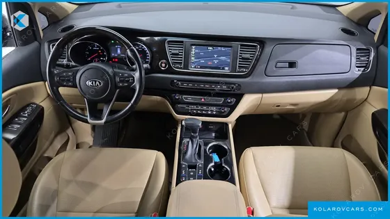 KIA CARNIVAL 9-SEATER PRSTIGE