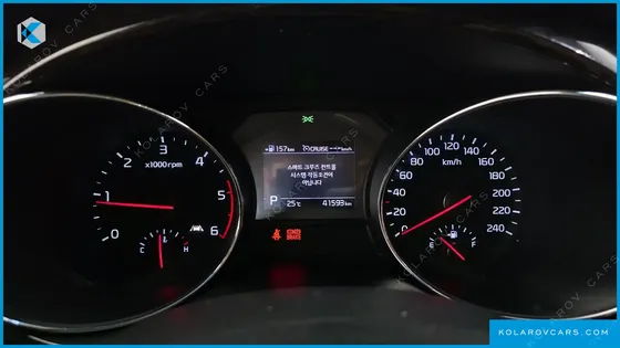 KIA CARNIVAL 9-SEATER PRSTIGE
