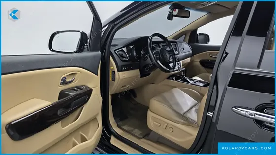 KIA CARNIVAL 9-SEATER PRSTIGE