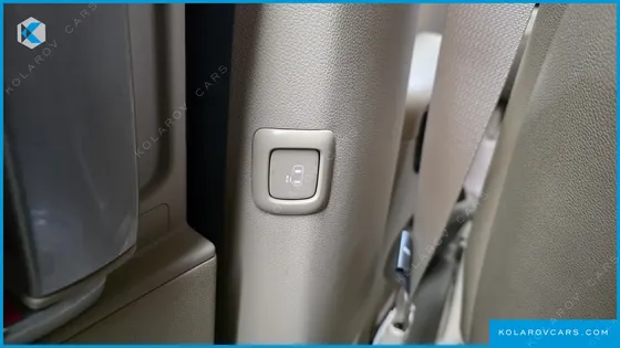 KIA CARNIVAL 9-SEATER PRSTIGE