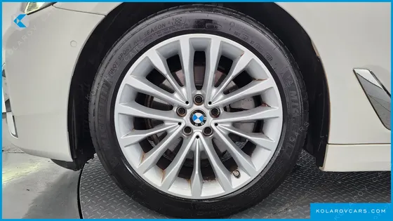 BMW 5 SERIES 520I LUXURY
