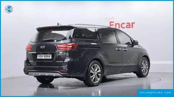 KIA CARNIVAL 7-SEATER LIMOUSINE
