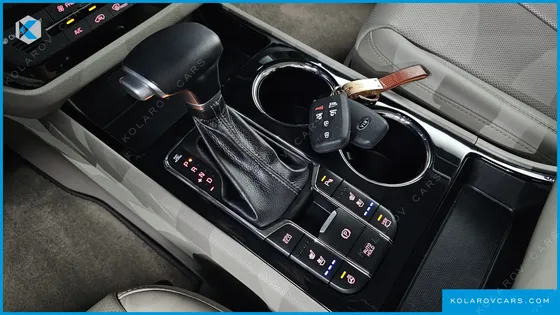 KIA CARNIVAL 7-SEATER LIMOUSINE