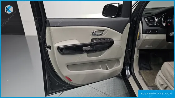 KIA CARNIVAL 7-SEATER LIMOUSINE