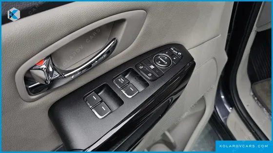 KIA CARNIVAL 7-SEATER LIMOUSINE