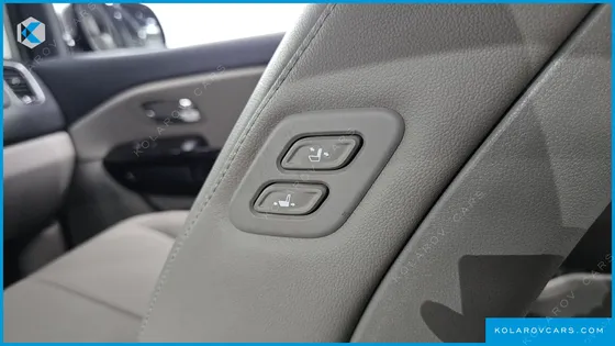 KIA CARNIVAL 7-SEATER LIMOUSINE