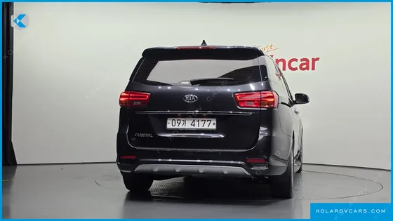 KIA CARNIVAL 9-SEATER NOBLESSE