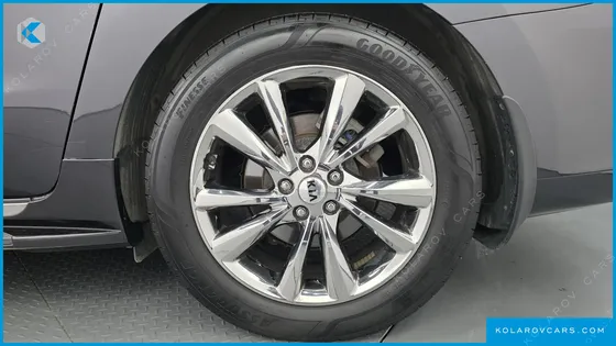 KIA CARNIVAL 9-SEATER NOBLESSE