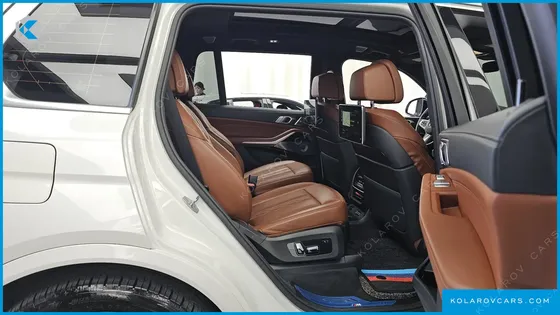 BMW X7 M50D