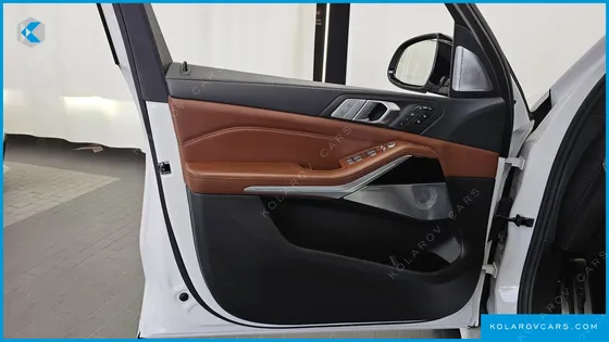 BMW X7 M50D