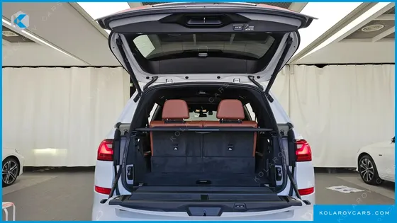 BMW X7 M50D