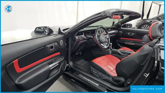 FORD MUSTANG GT CONVERTIBLE