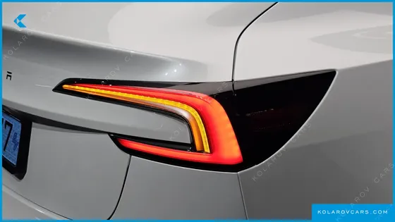 TESLA MODEL 3 RWD