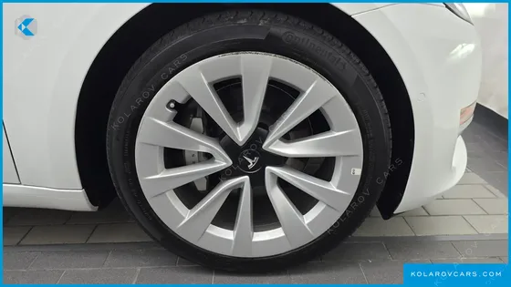 TESLA MODEL 3 LONG RANGE AWD