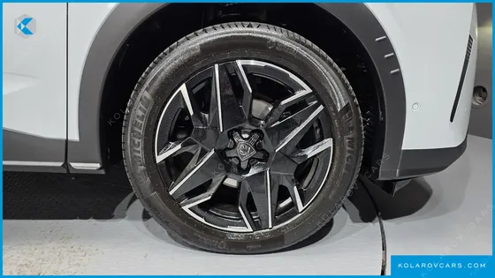 PEUGEOT 3008 1.2 HYBRID GT