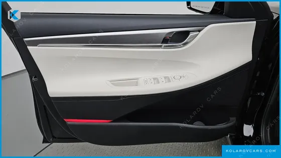 HYUNDAI GRANDEUR LE BLANC