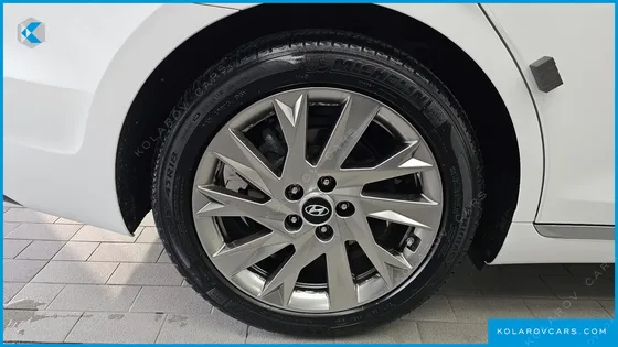 HYUNDAI GRANDEUR CALLIGRAPHY