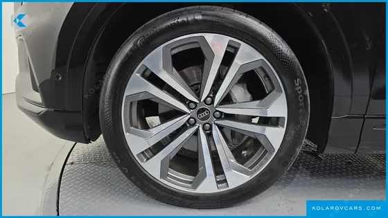 AUDI Q8 55 TFSI QUATTRO PREMIUM